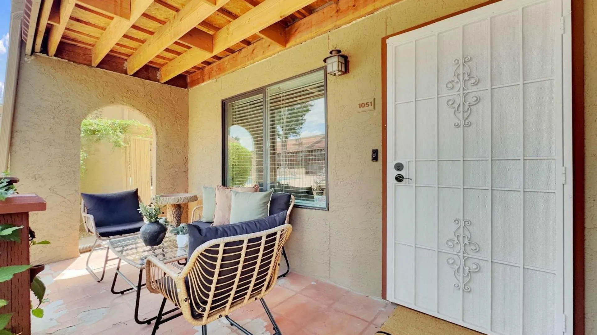 Luxe 2Br Condo Next To Pool Trails & Mountain Phoenix Holiday home